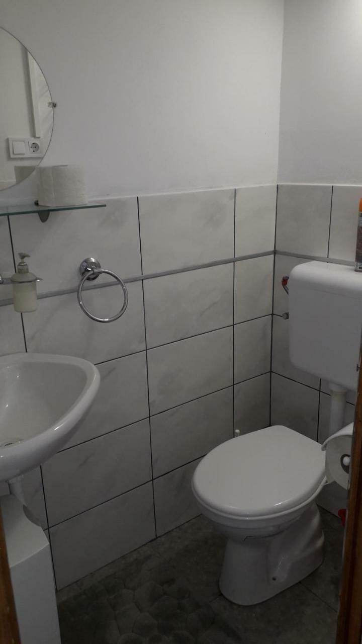 Hangulat Vendeghaz Apartmanok Orosháza Exterior foto